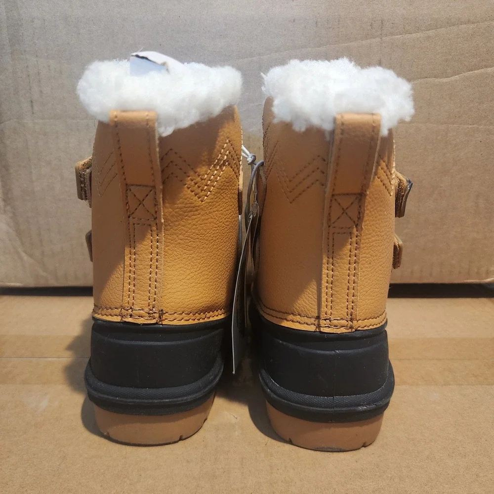 Cat & Jack Toddler Boys Girls Snow Boots Tan Black Winter Boots Size 7 NWT